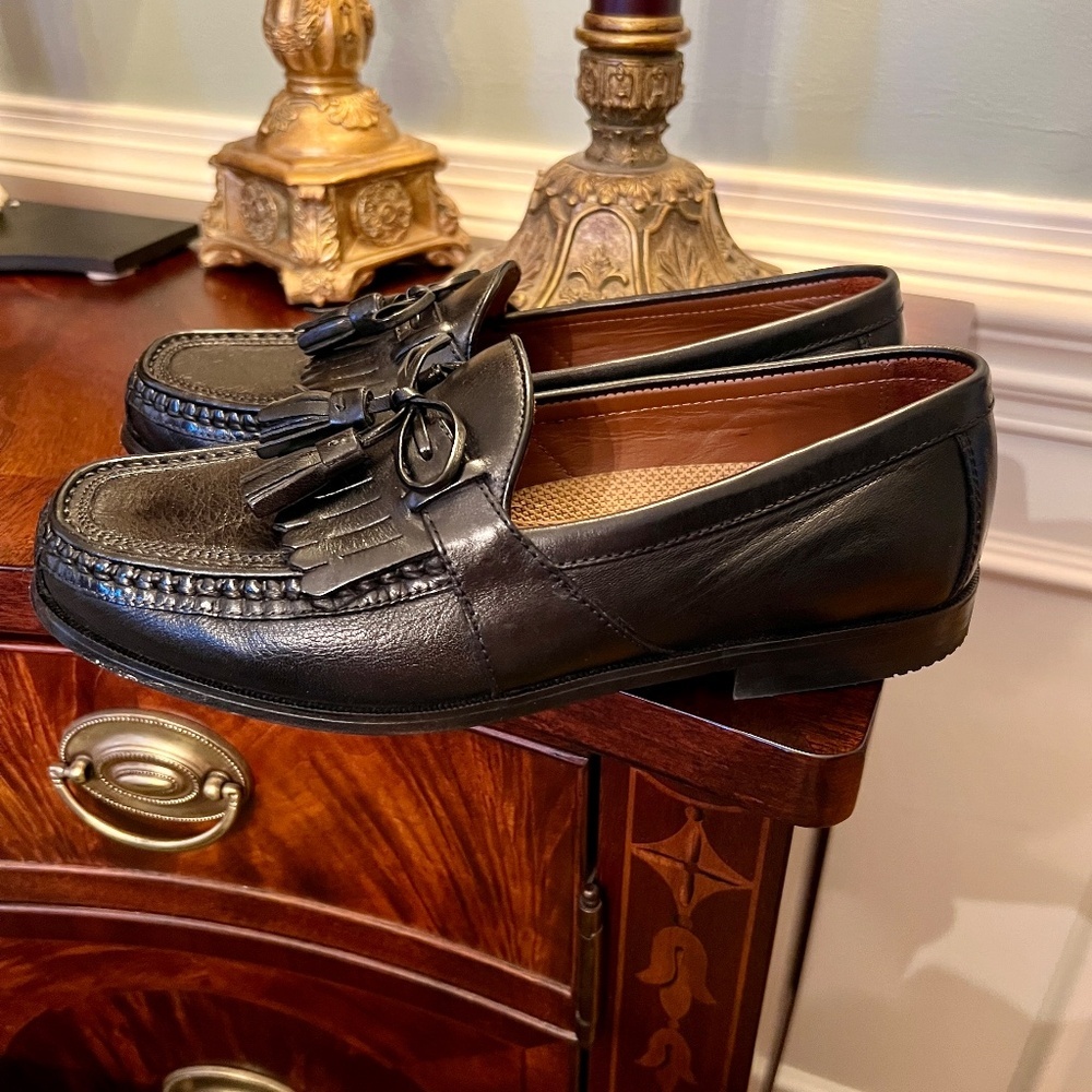EUC Johnston & Murphy Aragon II Black Leather Kiltie Tassel Loafers Shoes 8.5 M - Picture 3 of 6